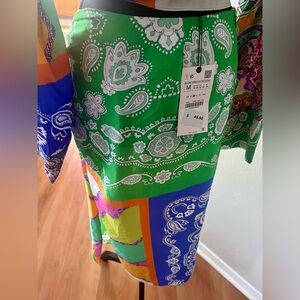 Zara skirt with high split/new w/tags/size medium